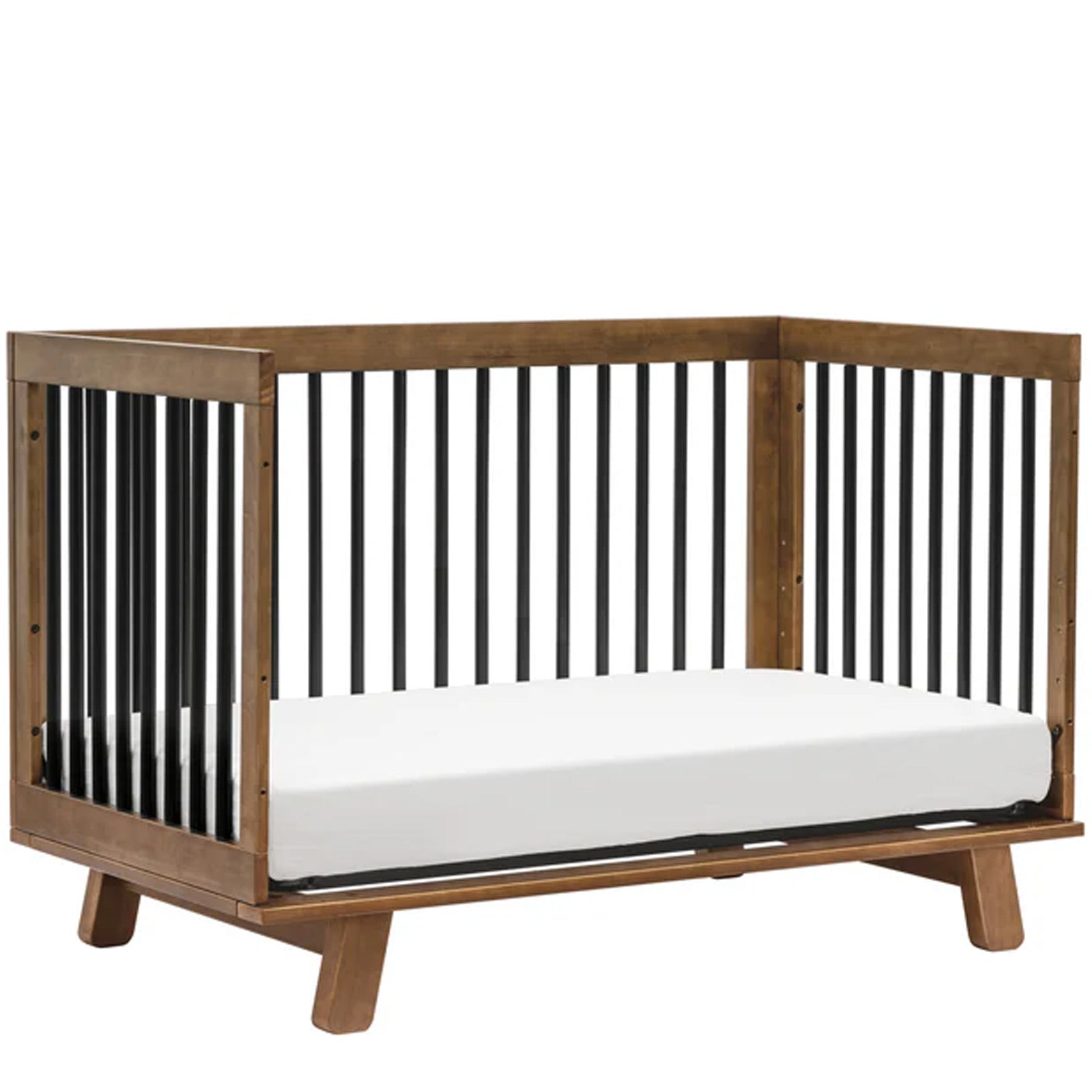 spindle crib available for families in Eagle Rock, Pasadena, Glendale, and Burbank